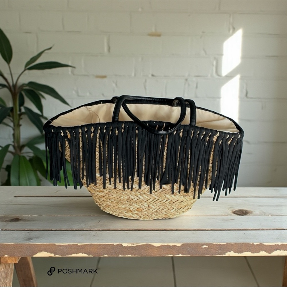 💖 Sun ‘n Sand Wicker Tote with Black Fringe 💖